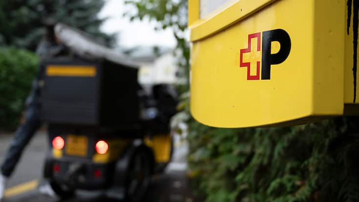 La diminution des volumes de lettres et de colis, le recul du trafic des paiements ainsi que le renchérissement ont fortement impacté le résultat financier de la Poste en 2023.