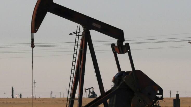 Selon l'agence, cela s'explique notamment par une demande américaine soutenue par "des opérations pétrochimiques en hausse et une économie relativement dynamique". (AP Photo/Cedar Attanasio, File)