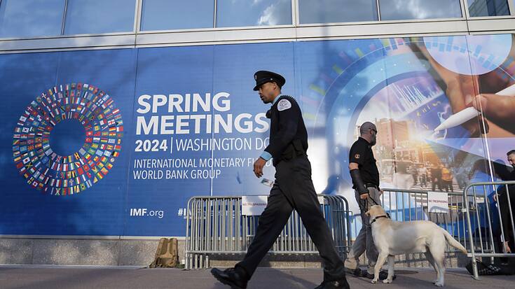 L'approche suisse du "too big to fail" a trouvé un écho favorable auprès du FMI, dont la réunion de printemps se tient à Washington.