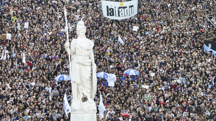 Entre 100'000 et 150'000 personnes ont protesté à Buenos Aires, selon une source policière.