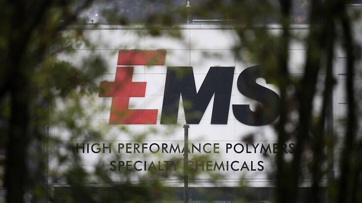 Pour l'ensemble de 2024, Ems-Chemie laisse toujours entrevoir un chiffre d'affaires comparable à celui de l'année dernière, assorti d'un excédent d'exploitation (Ebit) en modeste progression (archives).