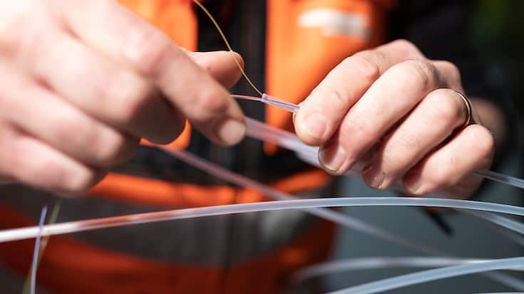 Swisscom devra développer son réseau de fibre optique de manière à ce que des tiers puissent utiliser cette infrastructure et avoir mis en conformité ou désactivé d'ici fin 2025 les raccordements effectués au préalable selon ses propres préférences (archives).