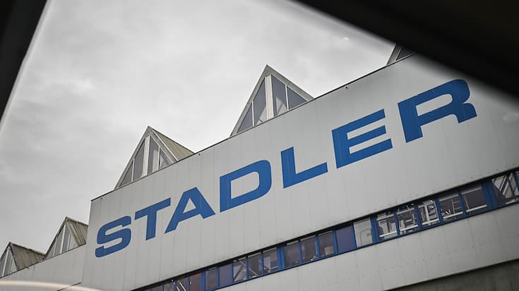 Stadler Rail revendique la présence de ses rames Kiss dans 48 pays et en avoir écoulé près de 630 depuis leur lancement. (KEYSTONE/Gian Ehrenzeller)