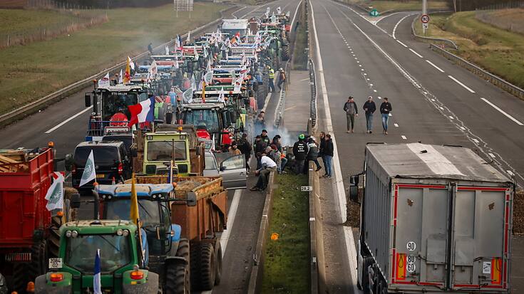 Les agriculteurs français avaient protesté notamment en bloquant des autoroutes, comme ici à Jossigny près de Paris (archives).
