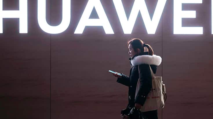Huawei est depuis plusieurs années au centre d'une intense rivalité technologique entre Pékin et Washington, les Etats-Unis accusant l'entreprise - qui conteste fermement - de pouvoir espionner au profit des autorités chinoises.