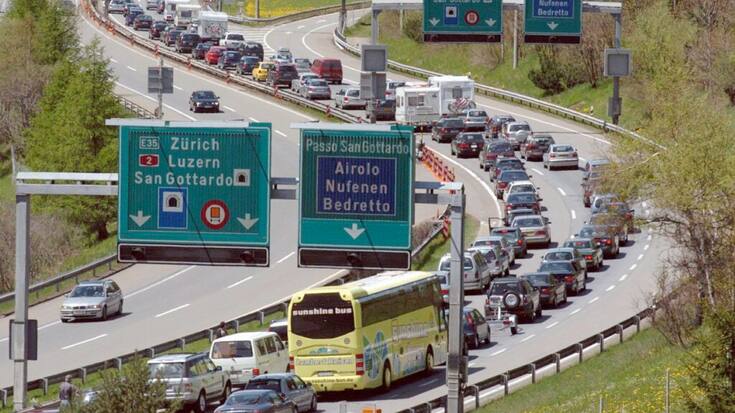 Chaque année, le trafic du long week-end de l'Ascension provoque des embouteillages au Gothard, à l'aller comme au retour (archives).