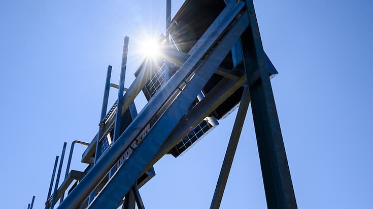 La Suisse est en queue de peloton en matière d'énergie renouvelable. Photo: une vue de l'installation test des panneaux solaires pour le projet Grengiols Solar à une altitude de 2500 mètres.