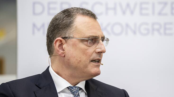 Le président de la BNS Thomas Jordan se montre prudent sur le projet d'introduire une version numérique du franc.
