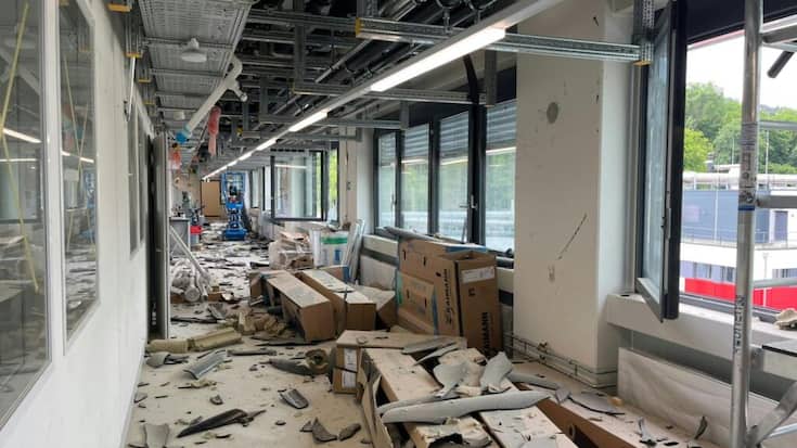Une conduite a éclaté au 4e étage d'un bâtiment de production en construction dans une usine chimique à Bubendorf (BL). L'accident a fait dix blessés.