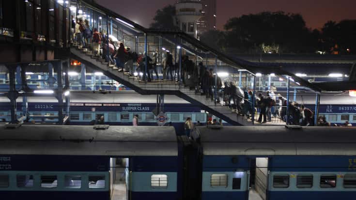 Au moins cinq personnes ont été tuées lundi dans l'est de l'Inde après la collision entre un train de passagers et un convoi de marchandises dans l'État du Bengale occidental. Photo prétexte : gare à New Delhi.