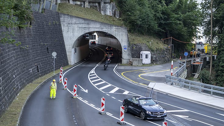 Le tunnel de Sisikon est décrit comme la "pièce maîtresse" du nouveau tronçon routier de l'Axen sur la rive orientale du lac d'Uri et du lac des Quatre-Cantons (archives).