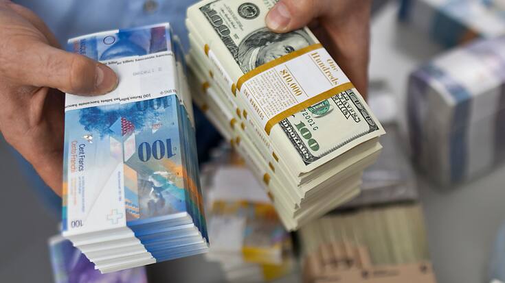 Si, comptabilisée en dollars, la richesse a une nouvelle fois progressé en Suisse, celle-ci s'est tassée une fois ramenée en francs. (archive)