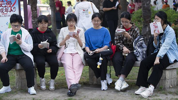 Pour l'ensemble de la population active, le taux de chômage s'est affiché à 5% le mois dernier. (Chinatopix via AP)