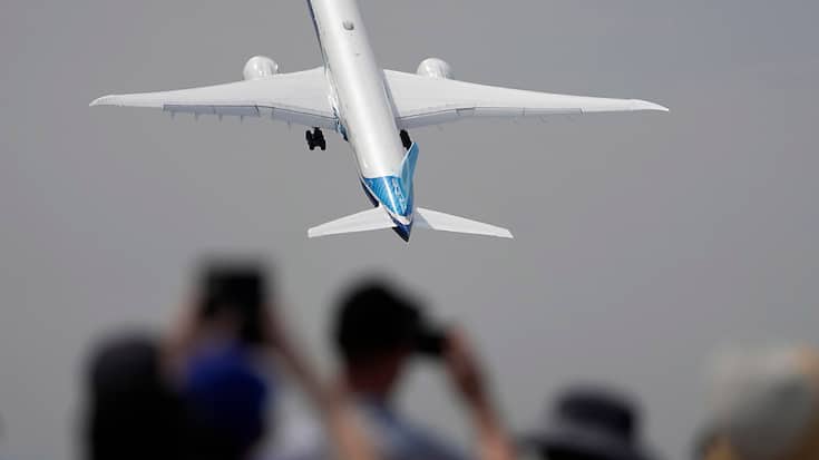 Une perspective florissante pour les avionneurs: Airbus prévoit un besoin de plus de 42'000 nouveaux avions d'ici à 2043. (AP Photo/Frank Augstein, File)