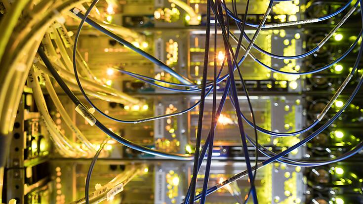 CrowdStrike s'appuie beaucoup sur l'intelligence artificielle (IA) et l'apprentissage automatique (machine learning) et propose notamment une plateforme de protection numérique nommée Falcon. (KEYSTONE/Gaetan Bally)