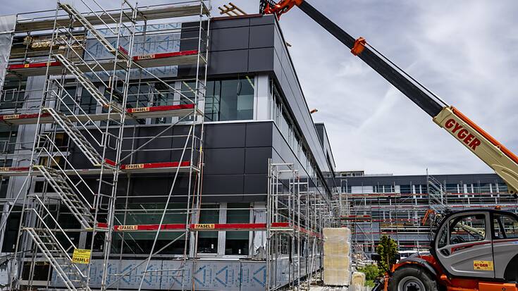 Les travaux de reconstruction des deux entreprises très fortement endommagées par la tempête au Crêt-du-Locle, dont Sellita Watch, devraient s'achever d'ici à la fin de l'été.