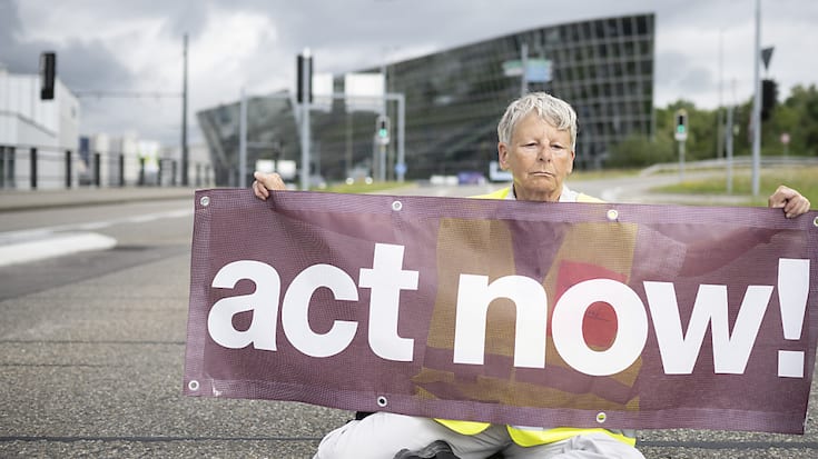 Les militants qui ont boqué la route d'accès à l'aéroport de Zurich étaient des membres des organisations Extinction Rebellion et '"Act Now!".