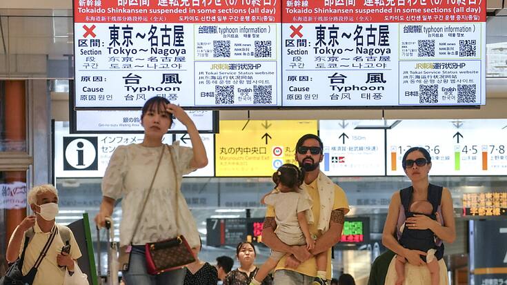 L'augmentation des vols directs en provenance des principaux marchés a également contribué au record de juillet, a ajouté le JNTO. Le Japon s'attend à accueillir jusqu'à 35 millions de touristes étrangers en 2024. (EPA/KIMIMASA MAYAMA)