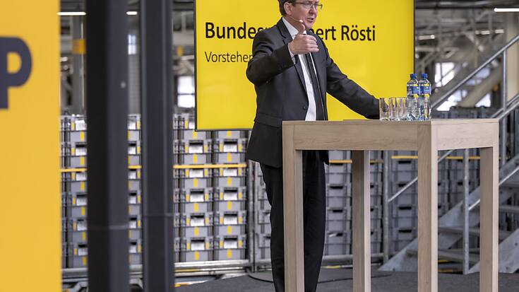 Contrairement à Albert Rösti, le National veut une pause dans la restructuration de La Poste (archives).