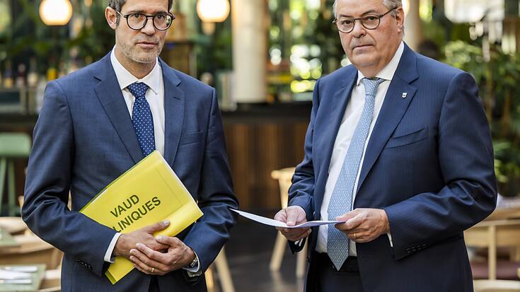 Jérôme Simon-Vermot (à gauche), secrétaire général de Vaud Cliniques, et Marc-Olivier Buffat (à droite), président de cette association des cliniques privées vaudoises, ont dénoncé jeudi le système de financement et de planification de la santé vaudoise, notamment trop centré sur le CHUV.