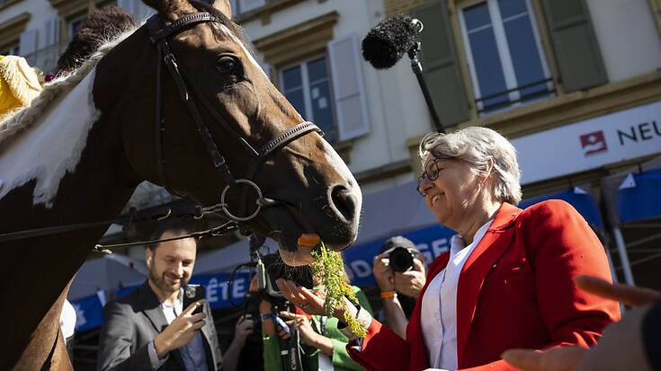 L'an dernier, la conseillère fédérale Elisabeth Baume-Schneider s'était rendue à la Fête des vendanges de Neuchâtel (archives).