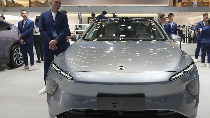 La Commission européenne a désormais les mains libres pour ajouter aux 10% de taxe déjà en place une surtaxe allant jusqu'à 35% sur les véhicules à batterie de fabrication chinoise (archives).