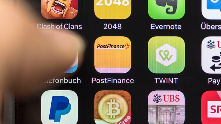 Les crédits et emprunts en ligne pour les grandes entreprises, les PME et les collectivités de droit public a représenté environ 70% du volume total des crédits en ligne,  atteignant 13,2 milliards de francs. (archive)