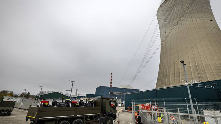 Un exercice d'urgence se déroule de mardi à jeudi à la centrale nucléaire de Gösgen, à Däniken (SO). Il s'agit notamment d'exercer les préparatifs à une évacuation à grande échelle en cas d'accident dans la centrale.