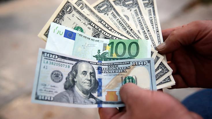 L'euro est tombé vendredi à son plus bas depuis deux ans face au dollar. (archive)