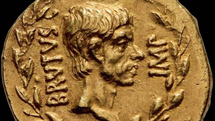 Cet aureus, la monnaie d'or romaine, est "un morceau d'histoire" lié aux derniers chapitres de la République romaine.