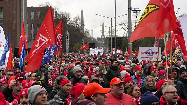 La situation reste tendue dans l'industrie avec des appels à la grève chez le constructeur automobile Volkswagen, lancés par le syndicat IG Metall (archives).