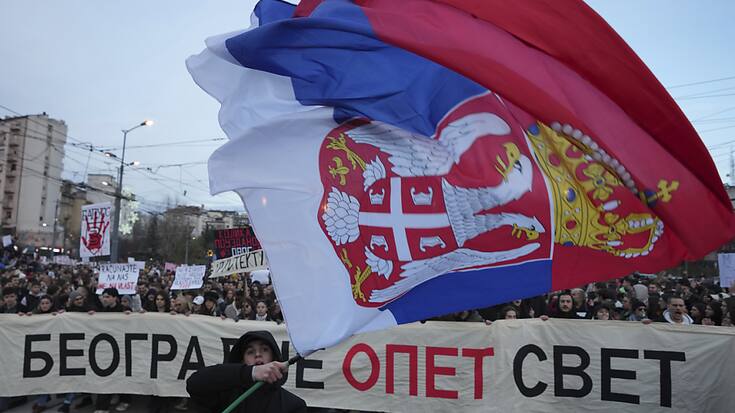 Depuis plus de sept semaines, le gouvernement serbe est sous la pression de manifestations.