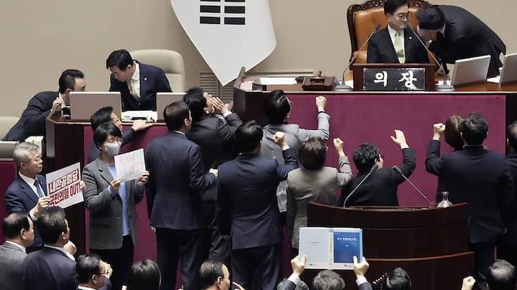Les députés sud-coréens ont voté la destitution du président par intérim Han Duck-soo, l'accusant d'avoir "activement participé à l'insurrection" après la tentative avortée de son prédécesseur d'instaurer la loi martiale le 3 décembre.