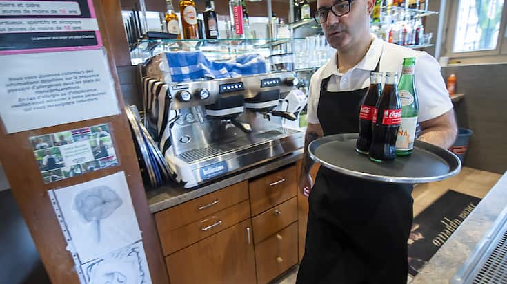 Les restaurateurs ont vu leurs chiffres d'affaires reculer de 2,7%. Ici, une pizzeria à Genève. (archive)