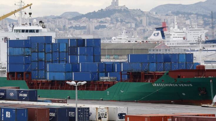 Le déficit commercial français sur les biens reste élevé, mais devrait se réduire en 2024, selon des chiffres attendus vendredi. (archives)