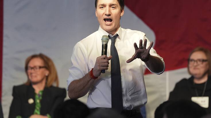 Le premier ministre canadien Justin Trudeau appelle les Canadiens à prendre les menaces de Trump très au sérieux.