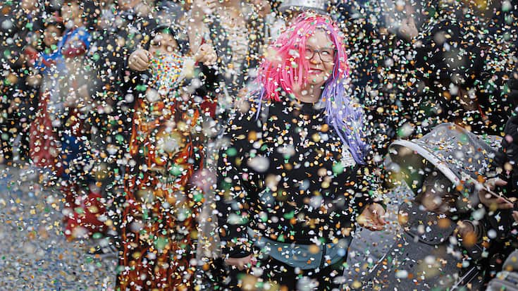 Une pluie de confettis devrait à nouveau tomber sur Payerne lors des 130e Brandons du 7 au 10 mars prochains (archives).