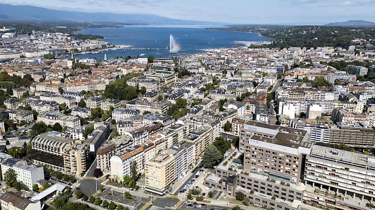 La politique commerciale de Donald Trump devrait alimenter l'inflation aux États-Unis. En Suisse, le renchérissement est tombé en dessous de 0,5% en janvier et devrait se stabiliser autour du niveau actuel.
