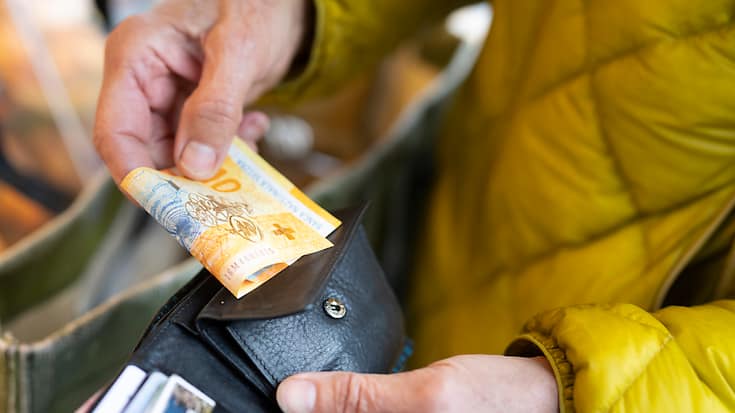 Le Conseil national estime que le franc suisse et le maintien de l'argent liquide doivent être inscrits dans la Consitution fédérale (image d'illustration).