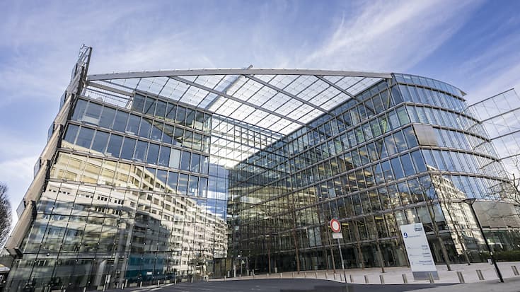 Le plan directeur genevois de l'innovation 2025-2027 a été présenté au Campus Biothech, un lieu qui regroupe des plateformes technologiques de pointe. Il est prévu d'encourager l'accès à ces infrastructures aux start-up.