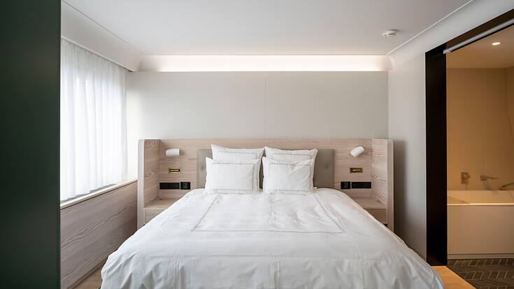 Par continent, ce sont les Européens qui ont passé le plus de nuitées en Suisse, au nombre de 948'134, soit une hausse de 3% par rapport à 2024. Ils précédent les Américains, avec 294'983 nuitées (+14%) et les Asiatiques avec 228'433 nuitées (+18,3%).