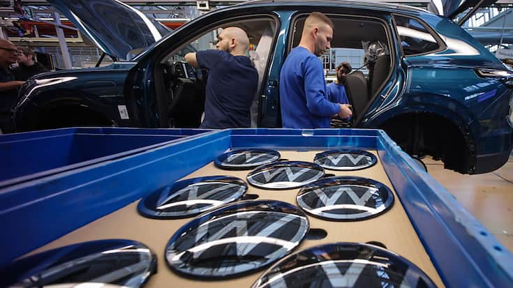En pleine restructuration pour tenter de redresser sa compétitivité, VW a annoncé cet hiver un plan d'économies prévoyant la suppression de 35'000 emplois en Allemagne. (archives)