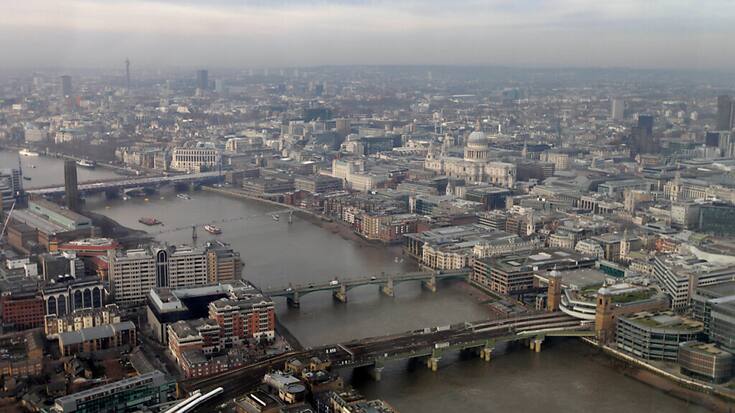 Le PIB a progressé de 1,1% l'an dernier, plus qu'une première estimation qui faisait état d'une croissance de 0,9%, a annoncé l'Office national des statistiques (ONS), qui publie vendredi des chiffres révisés.
