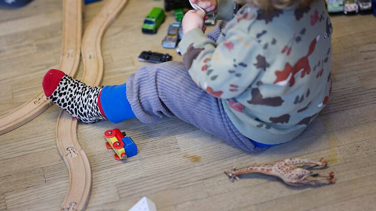 Une nouvelle allocation de garde pour enfants devrait voir le jour en Suisse (image d'illustration).
