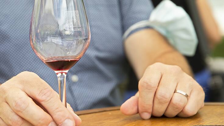 Les Suisses boivent toujours moins d'alcool et notamment de vin (archives).