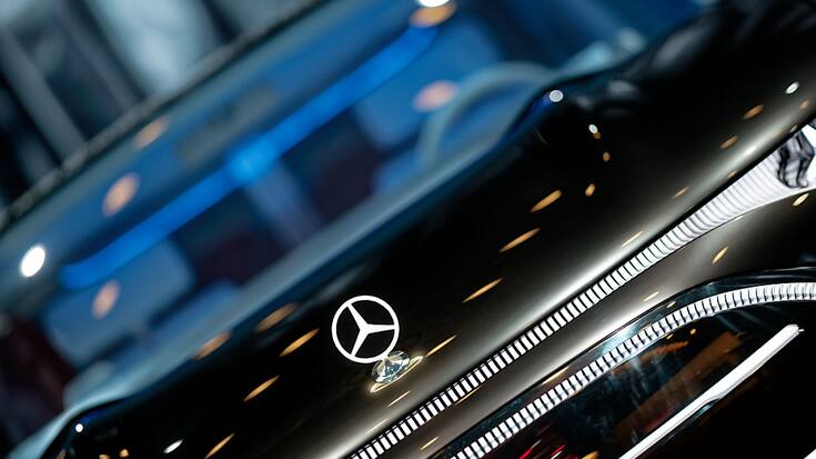 Entre janvier et fin mars, Mercedes-Banz a vu son bénéfice net chuter à 1,73 milliard d'euros (1,62 milliard de francs), un résultat inférieur aux prévisions des analystes et reflet des difficultés rencontrées par le secteur (archives).