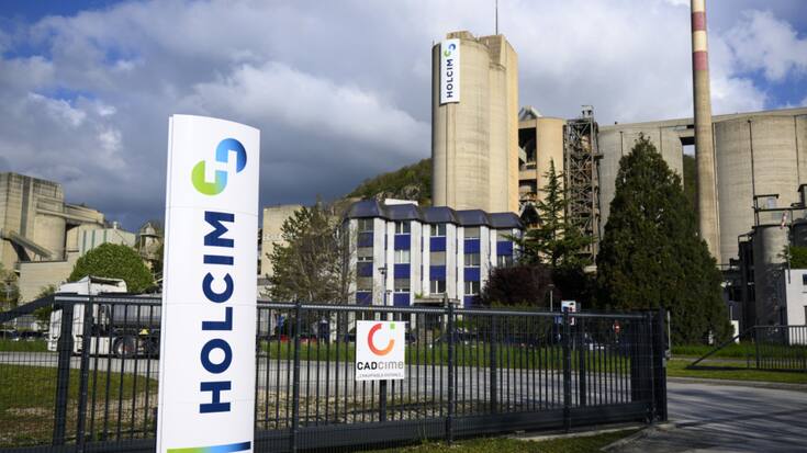 Les 992 propriétaires du numéro deux mondial du ciment présents à Zoug ont avalisé à une majorité de 99,75% le versement extraordinaire d'un titre Amrize pour chaque action Holcim en leur possession (archives).