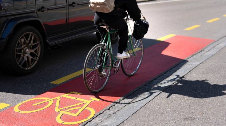 Des élus UDC et PLR souhaitent que les cyclistes paient une vignette pour financer notamment la mise en place des pistes cyclables (archives).