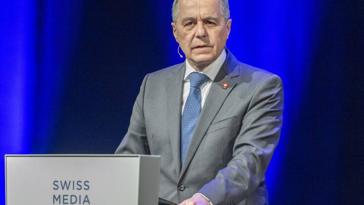 A Lucerne, Ignazio Cassis a appelé les médias à renforcer le jugement politique des citoyens. Leur mission essentielle doit être d'informer, de mettre en perspective et d'exercer un contrôle, a souligné le ministre des affaires étrangères.