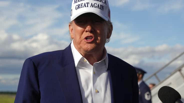 Le président américain a confirmé prolonger jusqu'au 9 juillet la pause dans les droits de douane pour l'UE.